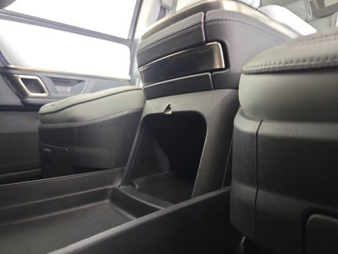 Used 2024 Rivian R1S Adventure AWD/4WD image 33