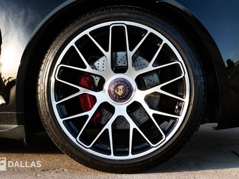Used 2015 Porsche 911 Carrera GTS image 9