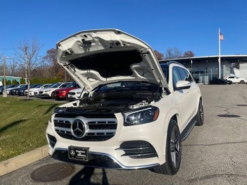 Certified 2022 Mercedes-Benz GLS 450 4MATIC image 9