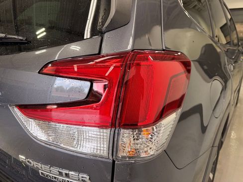 Used 2023 Subaru Forester Touring AWD/4WD image 5