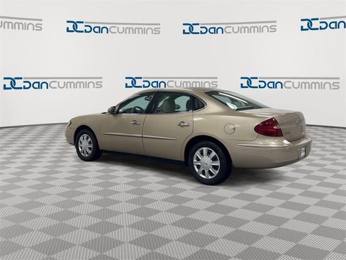 Used 2005 Buick LaCrosse CX image 6
