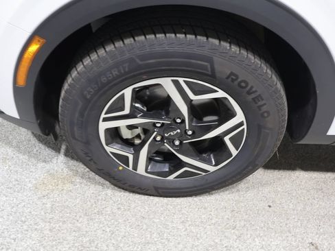 Used 2025 Kia Sportage LX AWD/4WD image 9