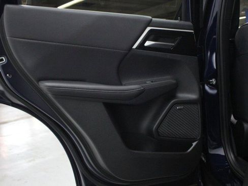 New 2025 Mitsubishi Outlander SE image 28