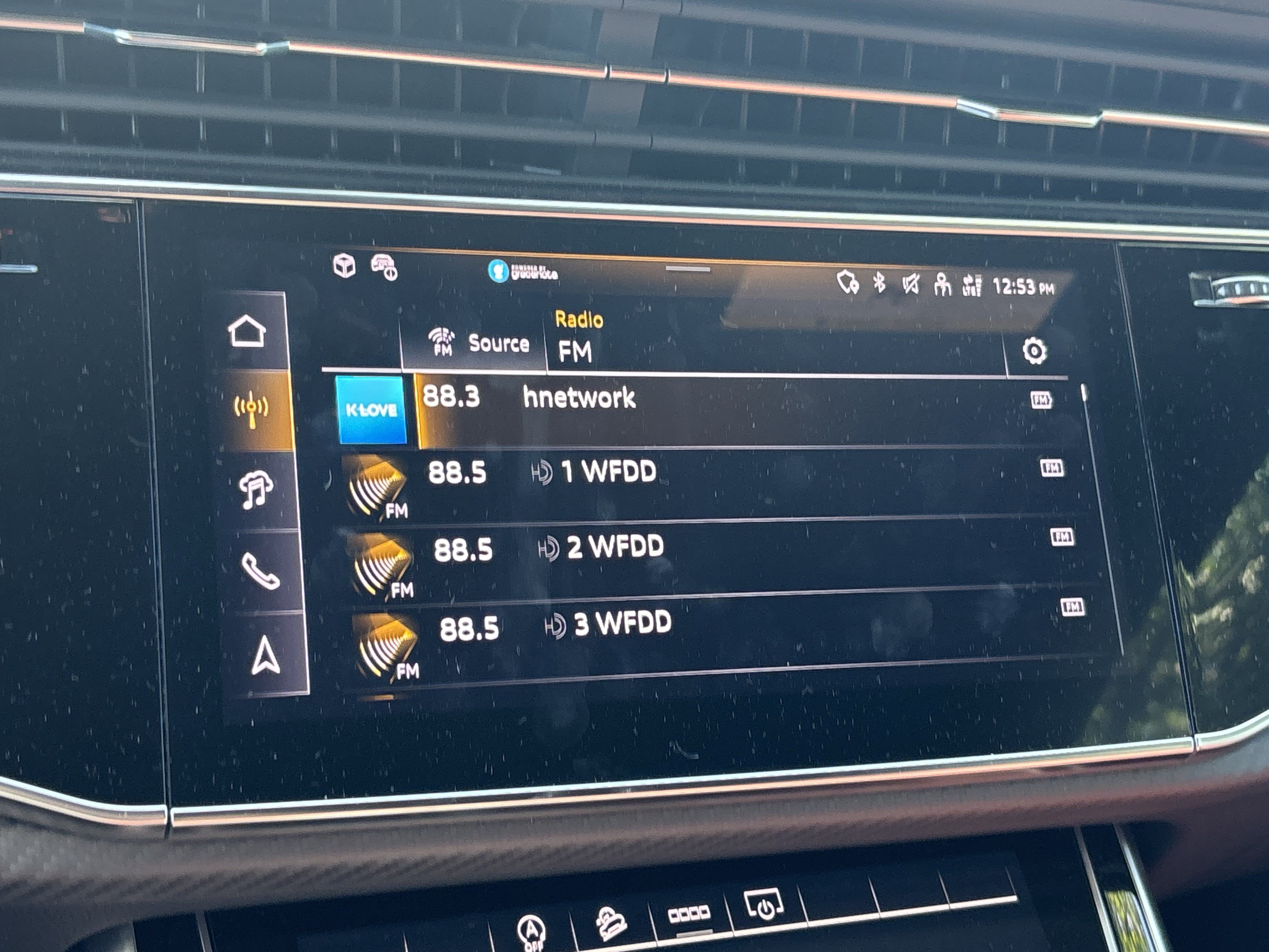 Used 2025 Audi SQ8 Premium Plus AWD/4WD image 25