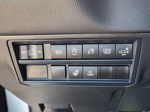 Used 2025 Toyota Tundra Limited w/ TRD Off-Road Package AWD/4WD image 21