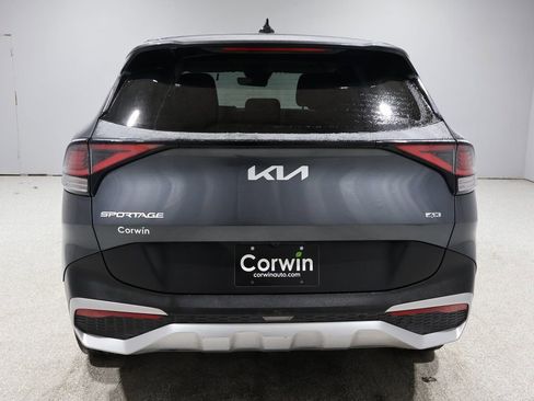 Used 2024 Kia Sportage LX image 3