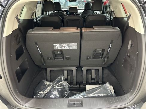 New 2026 Kia Carnival image 30