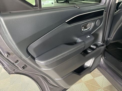 Used 2024 Honda Pilot Touring image 21