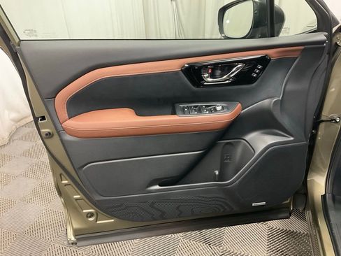 Certified 2025 Subaru Forester Touring w/ Touring Package image 16