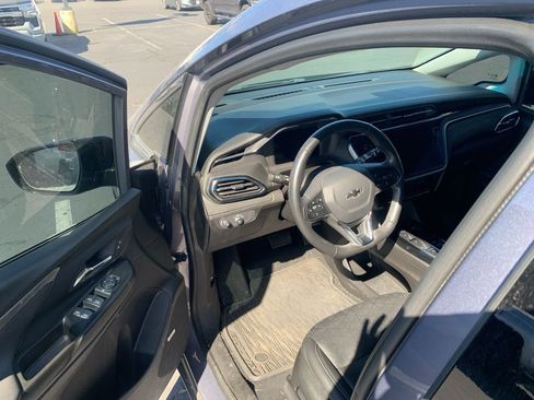 Used 2023 Chevrolet Bolt LT w/ Infotainment Package image 10