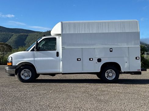 New 2026 Chevrolet Express 3500 w/ Power Convenience Package RWD image 7
