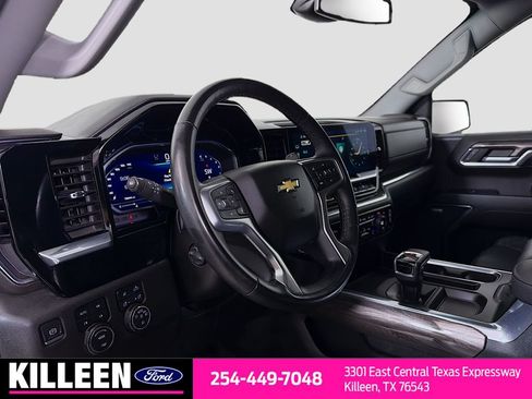 Used 2023 Chevrolet Silverado 1500 LTZ w/ LTZ Convenience Package II AWD/4WD image 11