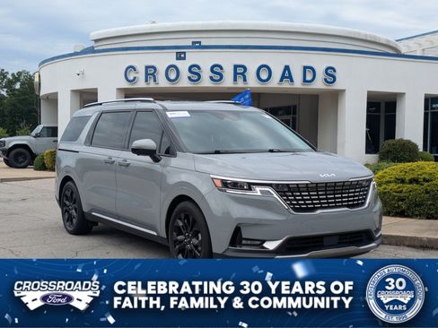 Used 2023 Kia Carnival SX Prestige FWD image 1
