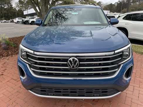 New 2026 Volkswagen Atlas SE FWD image 2