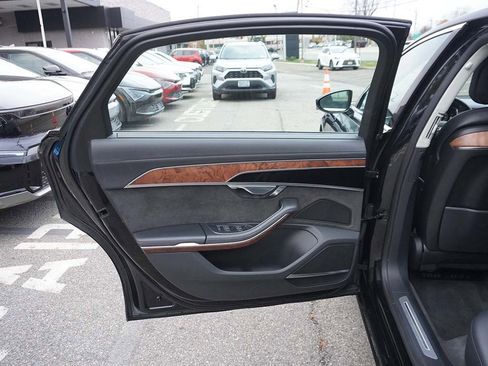 Used 2020 Audi A8 L 3.0T w/ Executive Package image 31