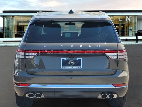 New 2025 Lincoln Aviator AWD w/ Equipment Group 101A image 4