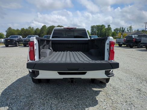 Certified 2025 Chevrolet Silverado 3500 High Country w/ Technology Package AWD/4WD image 31
