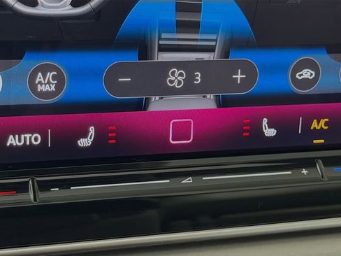 New 2026 Volkswagen Tiguan SE FWD image 22