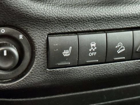 Used 2017 Jeep Wrangler Unlimited Sahara w/ Connectivity Group AWD/4WD image 20