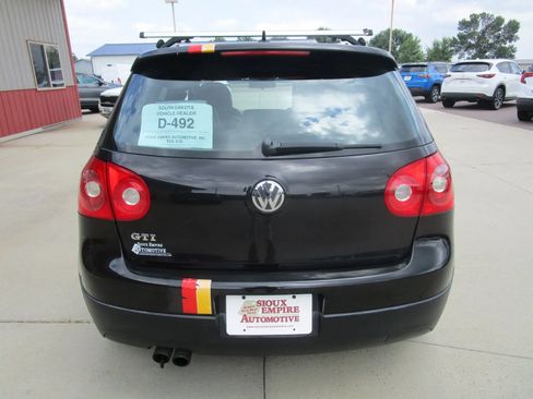 Used 2007 Volkswagen GTI 4-Door FWD image 8