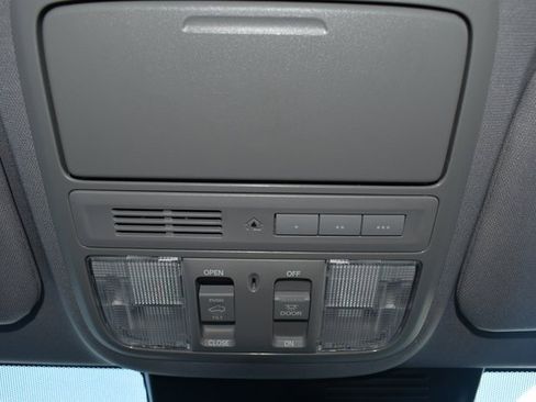 Used 2022 Honda CR-V EX-L image 32