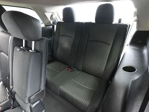 Used 2011 Dodge Journey Mainstreet w/ Safe & Sound Group image 39