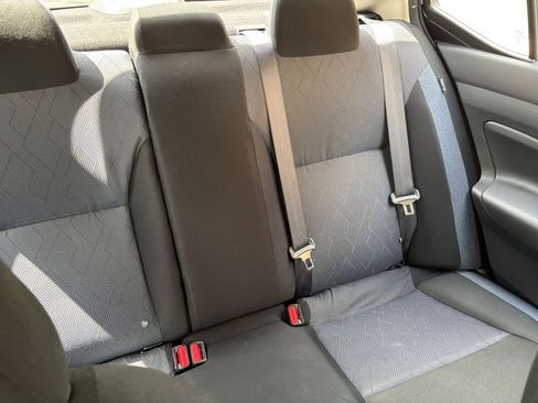 Used 2025 Nissan Versa SV FWD image 32