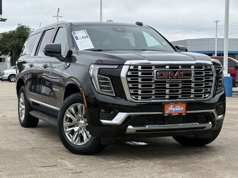 Used 2025 GMC Yukon XL Denali AWD/4WD image 2