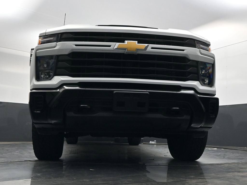 Used 2024 Chevrolet Silverado 2500 Custom AWD/4WD image 44
