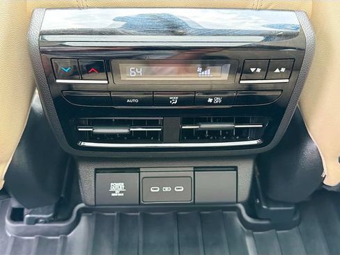 Used 2025 Acura MDX FWD image 26