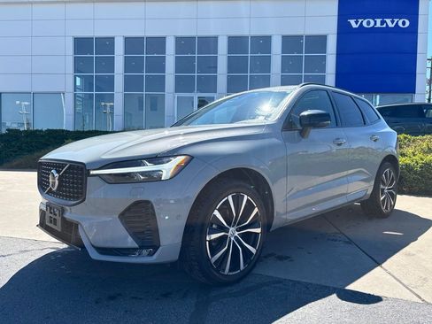 Certified 2024 Volvo XC60 B5 Plus AWD/4WD image 2