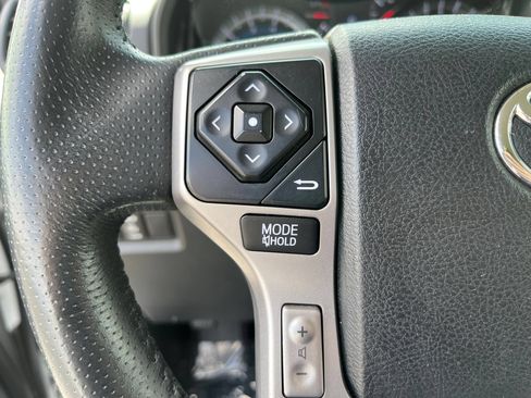 Used 2019 Toyota 4Runner SR5 AWD/4WD image 15