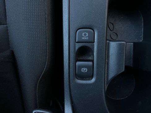 Used 2025 Toyota Corolla LE image 21