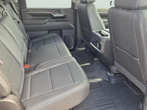 Used 2024 GMC Sierra 2500 SLT w/ SLT Premium Package AWD/4WD image 18