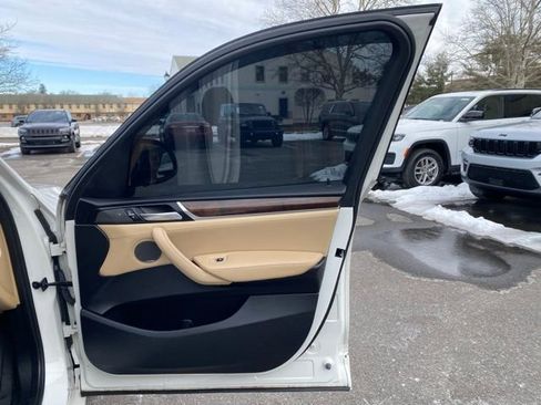 Used 2017 BMW X3 xDrive28i image 27