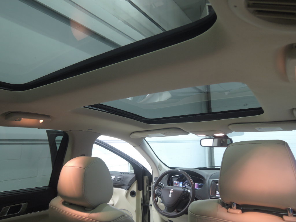 Used 2014 Lincoln MKT AWD w/ Equipment Group 201A image 33