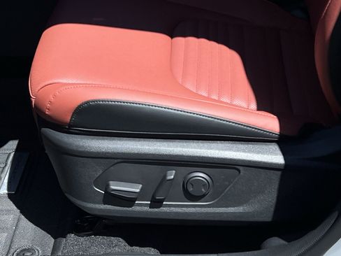 New 2026 Kia Sportage SX FWD image 19