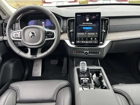 Used 2026 Volvo XC90 B6 Ultra w/ Protection Package AWD/4WD image 28
