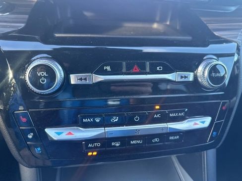 Used 2022 Ford Explorer Limited image 15