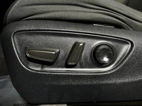 Used 2024 Toyota RAV4 XLE FWD image 14