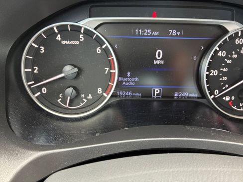 Used 2025 Nissan Altima 2.5 SV image 40