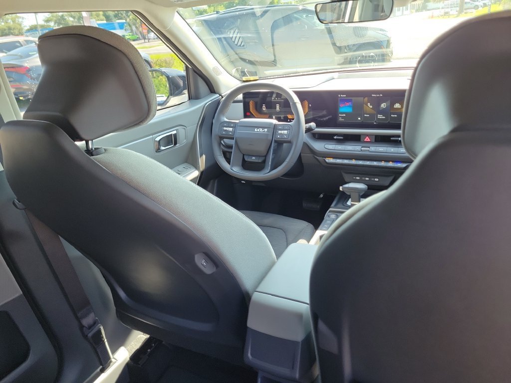 New 2027 Kia Seltos S FWD image 13