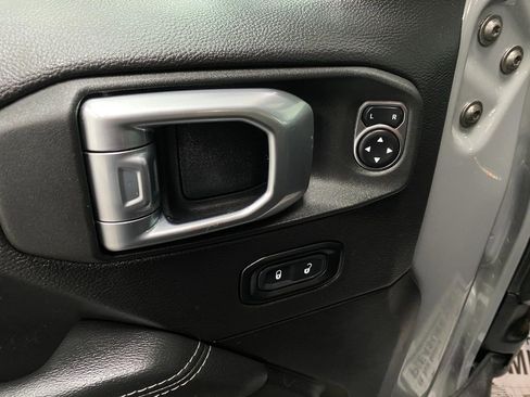 Used 2023 Jeep Wrangler Unlimited Sahara w/ Cold Weather Group AWD/4WD image 30