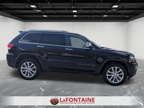 Used 2017 Jeep Grand Cherokee Limited AWD/4WD image 6