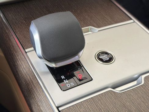 New 2026 Land Rover Range Rover SE image 15