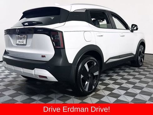 Used 2025 Nissan Kicks SR FWD image 22