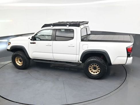 Used 2017 Toyota Tacoma TRD Pro image 29