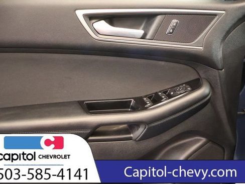 Used 2018 Ford Edge SEL w/ Class II Trailer Tow Package AWD/4WD image 11