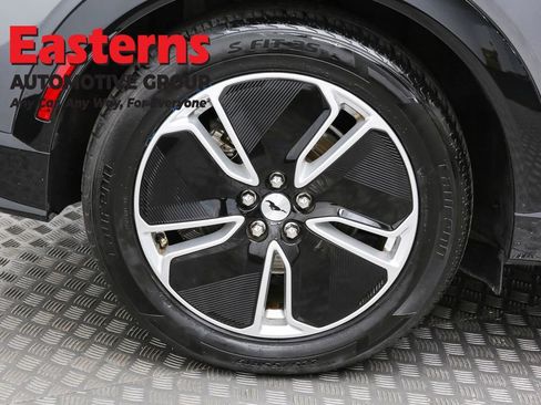 Used 2023 Ford Mustang Mach-E Premium image 31