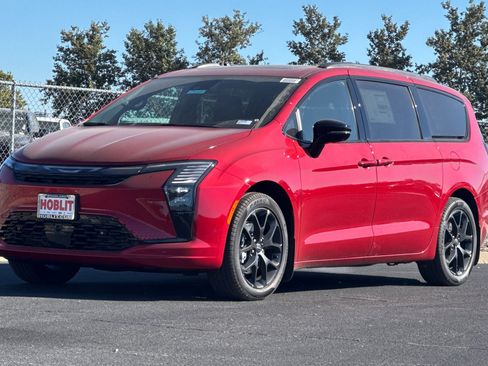 New 2027 Chrysler Pacifica Limited FWD image 7
